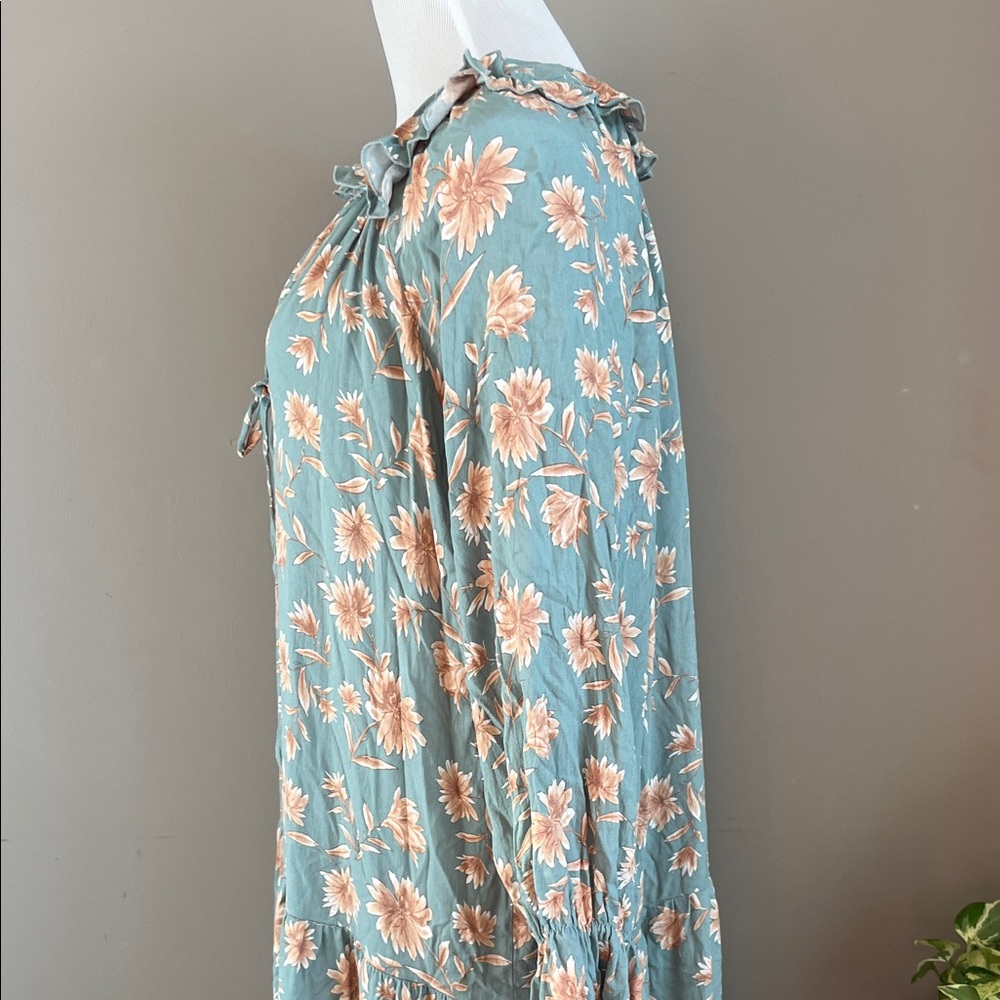 Boho Floral Tiered Long Sleeve Maxi Dress - Pale Blue Floral - Picture 5 of 9